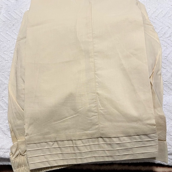 Pakistani party wear - Picture 3 of 3